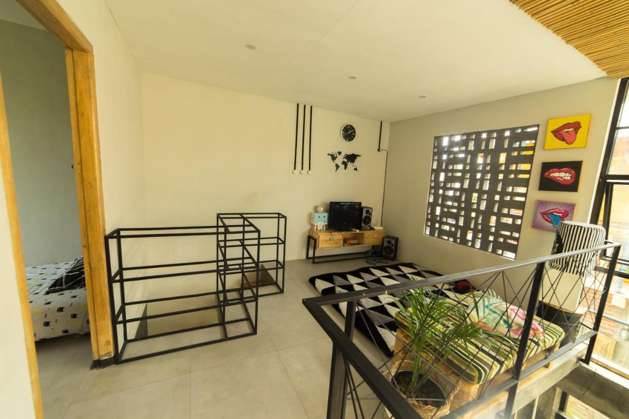 Happy House Bnb Bromo Backpacker Probolinggo Exterior foto