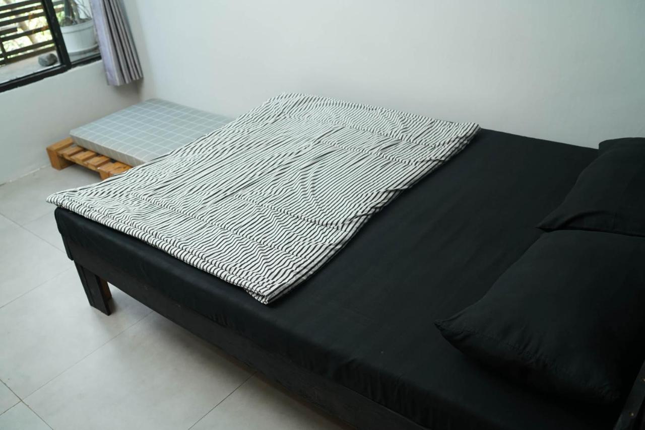 Happy House Bnb Bromo Backpacker Probolinggo Exterior foto