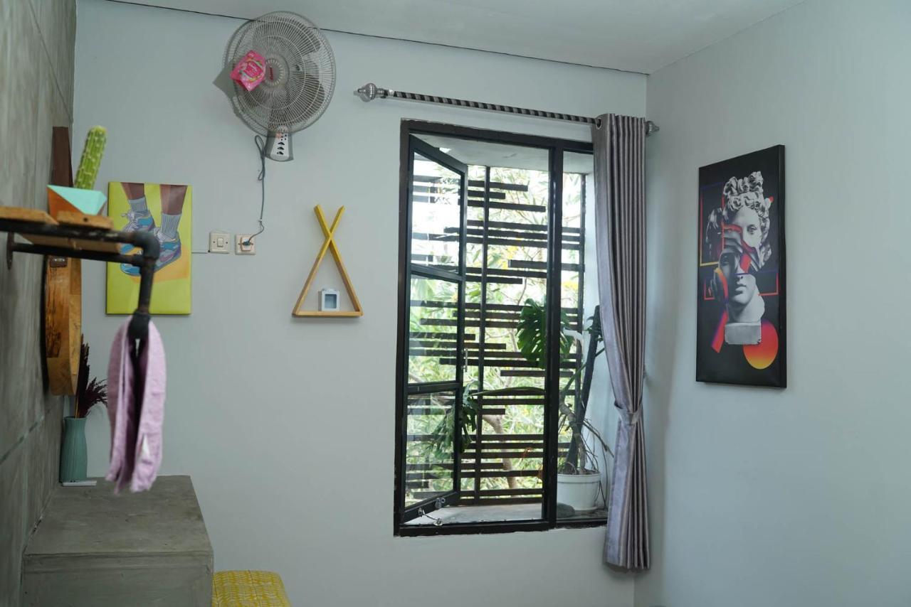 Happy House Bnb Bromo Backpacker Probolinggo Exterior foto