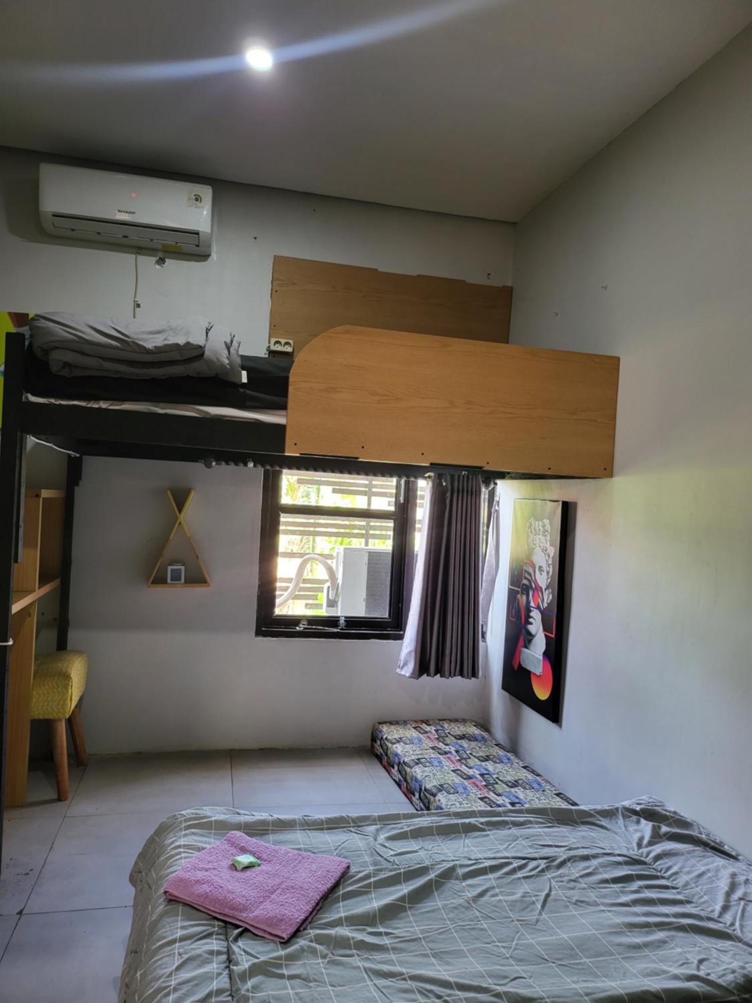 Happy House Bnb Bromo Backpacker Probolinggo Exterior foto